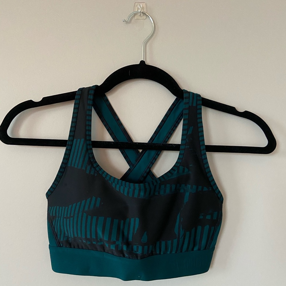 Under Armour Compression Crossback Sports Bra